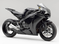 ホンダ、「CBR1000RR」「CBR600RR」のレースベース車を発売