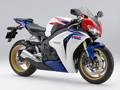 ホンダ、スーパースポーツの「CBR1000RR」をフルモデルチェンジ