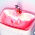 光の輝きでトイレを演出! 水を流すと光を放つ「アクアジュエル」