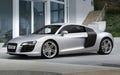 アウディ、スポーツカー「R8」にマニュアルトランスミッションを追加