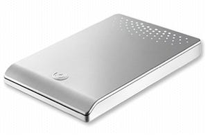 米Seagate、ポータブルHDDに映画21本を収録して販売