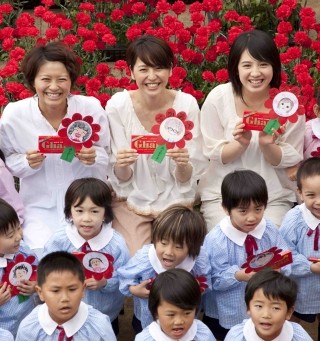 長澤まさみ、榮倉奈々、桜庭ななみが幼稚園で母の日イベント