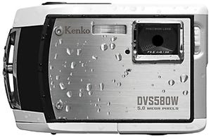 ケンコー、スリムボディの防滴仕様デジタルビデオカメラ「DVS580W WH」発表