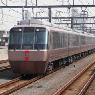 B級グルメへまっしぐら! 小田急、ロマンスカー「B-1グランプリ号」を運転