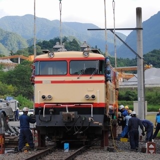 E31形、武蔵野から川根路へ--西武鉄道が電気機関車を大井川鐵道へ譲渡