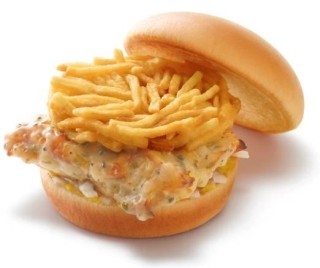 ポテトフライ使用のモス「塩バターチキンバーガー」、揚げ芋好きの反応は?