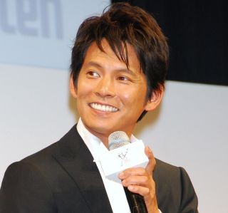 織田裕二、「キターッ!」が復活 - 「サンテFX」のCMに再出演