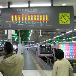 2010年度の駅員・乗務員への暴力行為は868件 - 依然"飲酒あり"暴力が多発