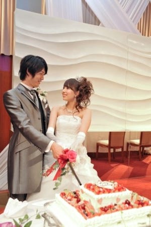 結婚式はいつのまにか予算オーバー? - スマ婚「結婚意識調査2011」