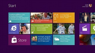 Windows 8の新ユーザーインターフェースを見てみる