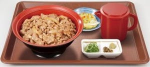 牛丼に熱々のだしをかける「牛まぶし」、復活 - すき家