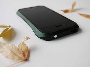 Deff、iPhone 4/4S用バンパー「CLEAVE ALUMINIUM BUMPER URBAN EDITION」