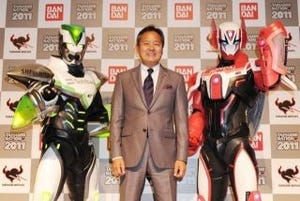 バンダイ大人向けコレクターズアイテムの祭典「TAMASHII NATION 2011」開催 -『ガンダム』『仮面ライダー』などの新作アイテムを展示