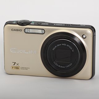 軽快動作や背景ぼかしで写真が上達した気分!? - カシオ「EXILIM EX-ZR15」