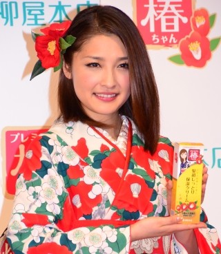 石川梨華、艶やか着物姿で「女子力を上げて!」