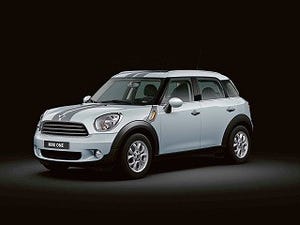 BMWがMINI発売10周年特別仕様車「MINI Crossover Buckingham」発売