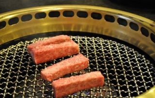 大手グルメサイト「ぐるなび」と手を組むことで熱海の「食」を武器に集客増を期待 - 熱海市