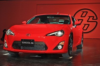 トヨタ「86」予約絶好調! 1か月で目標の7倍、7,000台を受注と発表