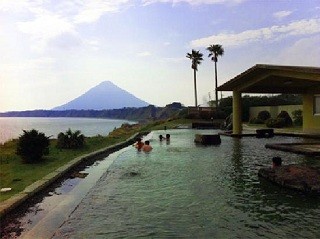 口コミで決める「行ってよかった日帰り温泉」、絶景の露天風呂が上位独占