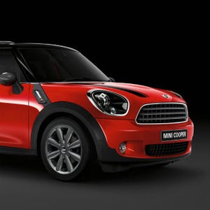 「MINI CROSSOVER」に刺激的な「Red Hotパッケージ」を設定