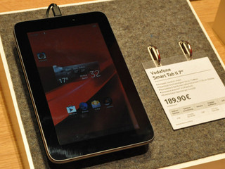 IFA 2012 - Vodafoneが自社ブランドのLenovo製タブやLTE対応端末を出展