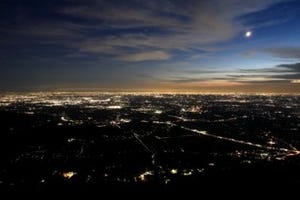 茨城県筑波山で夜景を堪能できる「夜の筑波山空中散歩」を開催