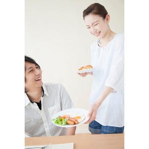 男性に聞いた、同棲はアリ?ナシ?--「結婚しない理由を見つけられる」