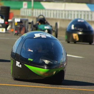 パナソニック「充電式エボルタ」動力にしたレース「Ene-1GP MOTEGI」開催