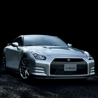 日産、LAモーターショーに新型「GT-R」や「ハイクロス・コンセプト」を出展