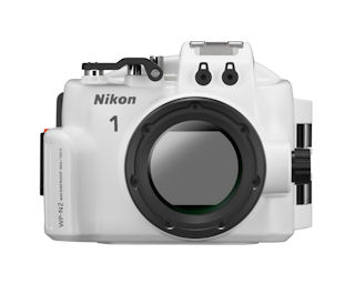 ニコン、水深40mでも「Nikon 1 J3」「Nikon 1 S1」を使用可能な防水ケース