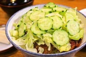 石川県金沢市の老舗洋食屋には、一風変わったカツ丼たちが存在する!?