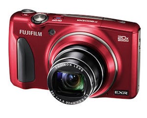 富士フイルム、0.05秒AFの新開発センサー搭載機など「FinePix F」2モデル