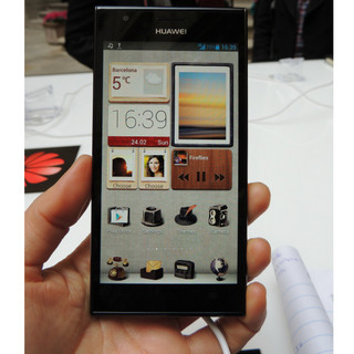 MWC 2013 - Huaweiが下り最大150MbpsのLTEに対応する「Ascend P2」を発表、日本でもQ2発売