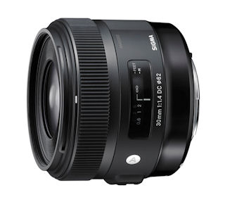 シグマ、「30mm F1.4 DC HSM」「19mm F2.8 DN」「30mm F2.8 DN」を発売