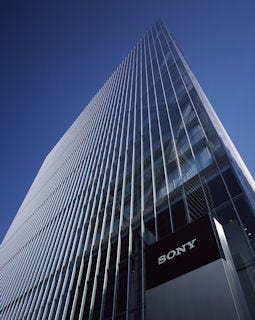 ソニー、連結業績を上方修正 - 当期純利益は200億円から400億円に