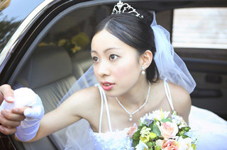 妻に聞いた、結婚式の後悔 -「散財した」「練習不足のピアノ」「親の暴走」