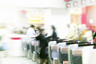 「駅ナカ」のお店目当てに寄る駅、3位は「大宮駅」、2位「品川駅」、1位は?