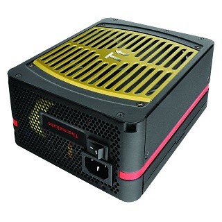 Thermaltake、専用アプリで稼働状況を監視できる750W/850W電源ユニット