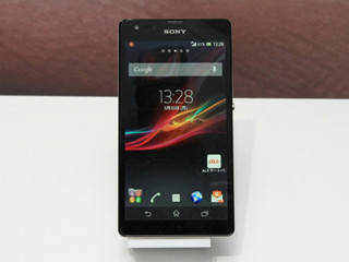 「Xperia UL」と「Xperia Z」の違いはどこに? - スペック、価格いろいろ調べた