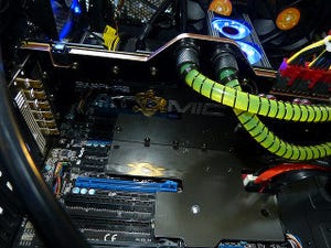 COMPUTEX TAIPEI 2013 - SAPPHIREがあの「ATOMIC」ブランドを復活? 水冷のRadeon HD 7990をデモ