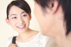 「目と目を見る(See eye to eye)」って?【知っているとちょっとカッコいい英語のコネタ】