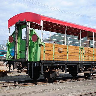 JR四国「清流しまんと号」現行列車は8月まで - 秋から"水戸岡デザイン"に!