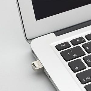 エレコム、メタルきょう体のコンパクトなUSB 3.0対応USBメモリ