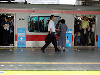 満員電車の中でできる暇つぶし一覧