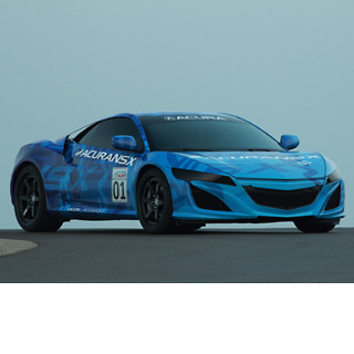 ホンダ、新型「NSX」試作車両をミッドオハイオで世界初公開