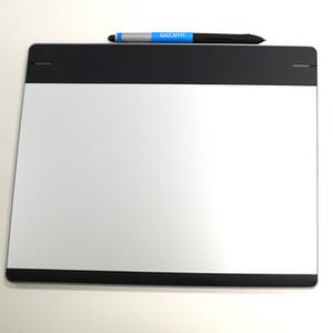 生まれ変わった「Intuos」は"ライトに使いたいプロ"も必見の製品! - 写真加工のプロから見たペンタブレット「Intuos」&「Intuos Pro」