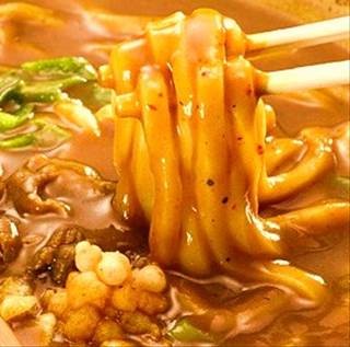 古都・京都府では、飲んだ後のシメが「カレーうどん」って噂は本当なのか!?