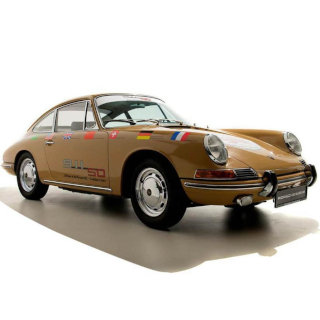 東京都・青山「Porsche Cafe Aoyama」10/17OPEN! 「911」50周年がテーマに