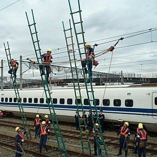 JR東海、1,200名参加の「総合事故復旧訓練」を新幹線鳥飼車両基地にて実施