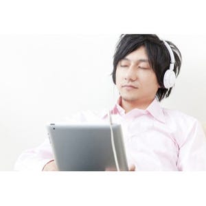 アイドル好きの男性は恋愛対象としてアリ? -「程度による」「オタクは嫌」